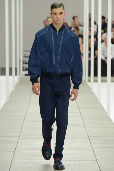 Look 33